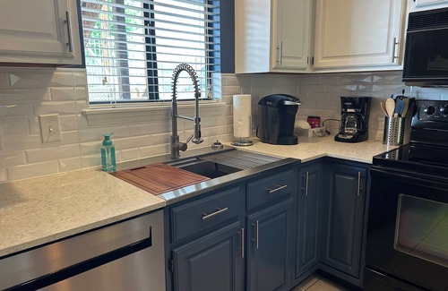 Osage Beach Condominio | Waterfront Condo Lake of the Ozarks Surrounded by State Park Boat Slip available