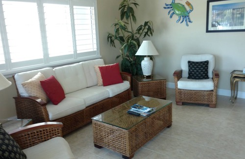 Coquina Sands Condominio | Condominio frente al mar cerca de Lowdermilk Park en Nápoles FL