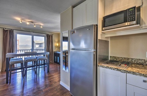 Astoria Condominio | ¡NUEVO! Condominio frente al mar en el muelle en el centro de Astoria!