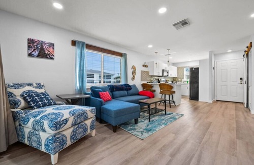 Caloosahatchee Condominio | Waterfront Condo with Pool & Boat Slip
