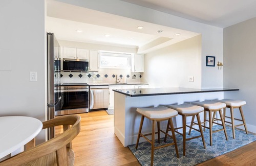 Eastport Condominio | Waterfront Condo with Views of Annapolis, Pool & Prime Eastport Location