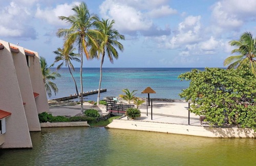 Estate Golden Rock Condominio | Complejo de condominios frente al mar con hermosas vistas al mar 3 dormitorios 3 baños