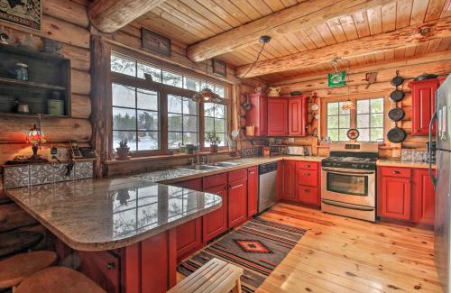 Center Conway Casa | Waterfront Conway Vacation Rental with Deck!