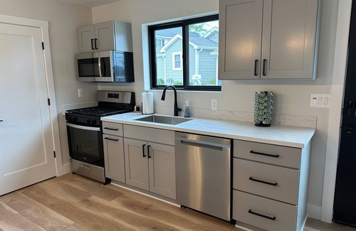 Lake Orion Cabaña | Waterfront Cottage in Lake Orion