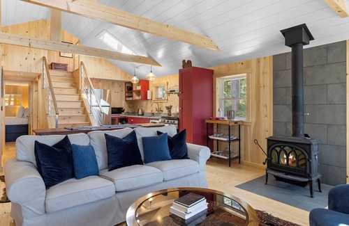 Saint George Cabina | Waterfront Cottage in Maine | Seegar Camp, 2BR, Modern Comfort