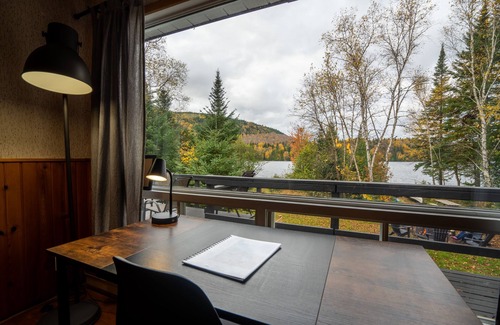 Saint Zenon Chalet De Esquí | Waterfront cottage and spa