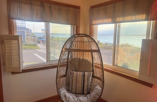 Fall River Cabaña | Waterfront Cottage On Mount Hope Bay