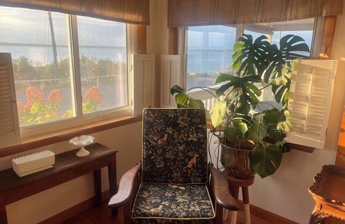 Fall River Cabaña | Waterfront Cottage On Mount Hope Bay