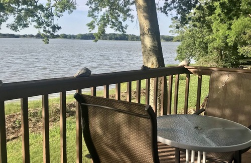 Davis Wharf Cabaña | Waterfront cottage on Occohannock Creek w/ beautiful Chesapeake Bay sunset views