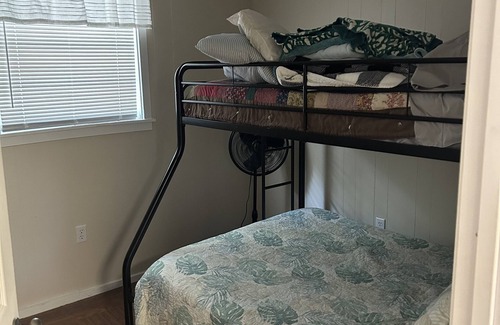 Inverness Cabaña | Waterfront cottage on a quiet dead end street. Tranquil and pet friendly.