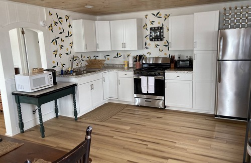 Penn Yan Cabaña | Waterfront Cottage on Keuka Lake near Penn Yan