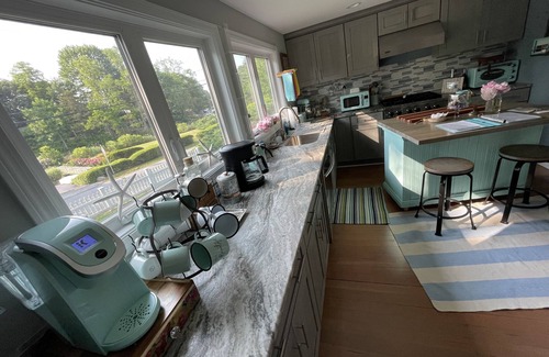Waterford Cabaña | Waterfront cottage on beautiful Keeny Cove, CT. IG: the keeny cove cottage