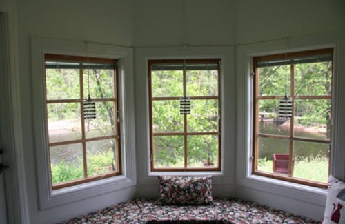 Skillingaryd Chalet De Esquí | Waterfront cottage with fishing opportunities
