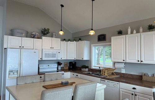 Cobb Island Casa | Waterfront Cottage with Pier & Boatlift on the Beautiful Potomac River