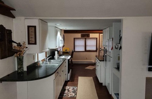Colton Cabaña | Waterfront Cottage with Hot Tub! Sleeps 6, Free Kayaks, Bikes & Hiking Trail!