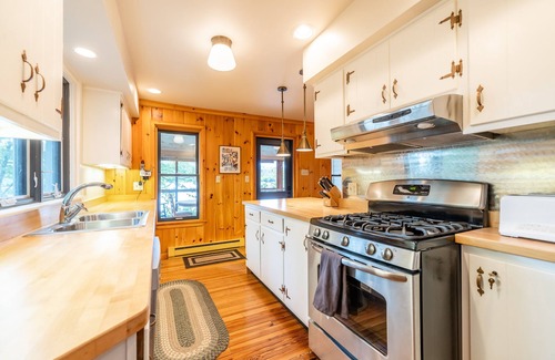 Middlesex Cabina | Waterfront cottage with private beach
