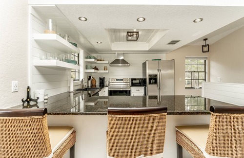 Crystal River Casa | Waterfront Home en Crystal River con respiraderos de primavera "Lands End Vacation Home"