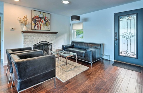 Deale Beach Casa | Waterfront Deale Home w/ Hot Tub + Bay Access