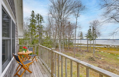 Deer Isle Apartamento | Waterfront Deer Isle Apartment with Fire Pit