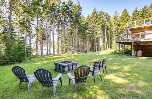 Deer Isle Casa | Waterfront Deer Isle Retreat with Fire Pit!