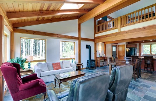 Deer Isle Casa | Waterfront Deer Isle Retreat with Fire Pit!