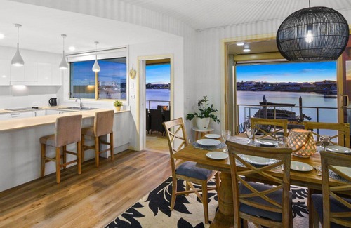 Port Macquarie Casa | Waterfront Delight, TOP NOTCH