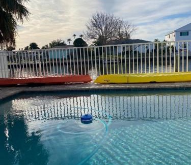 Spring Hill Casa | Waterfront-Direct Gulf Access-Dock-Kayaks-Pool