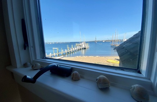 Vineyard Haven Cabaña | WATERFRONT Downtown Cottage w/ Beach