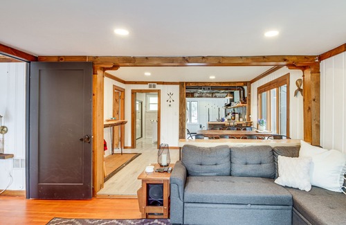 Duluth Cabina | Waterfront Duluth Cabin w/ Deck & River View!