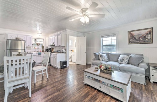 Dunlap Cabaña | Waterfront Dunlap Cottage: Large Yard + Views
