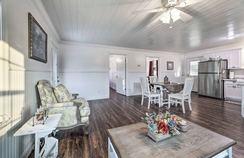 Dunlap Cabaña | Waterfront Dunlap Cottage: Large Yard + Views