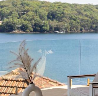 Caringbah South Casa | Waterfront Ensuite Queen Room - Luxury & Comfort Place in Caringbah South