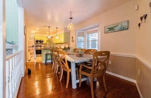 Weeki Wachee Gardens Casa | Weeki Vibes: close to Activities-Kayaks included!