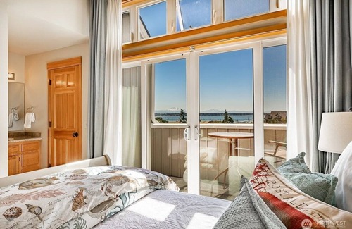 Blaine Condominio | Waterfront Escape on Semiahmoo Spit – 3BR/2.5BA Condo with Panoramic Views
