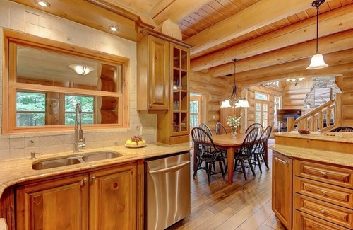 Fiddler Lake Resort Chalet De Esquí | Waterfront - Family, Pool & Spa