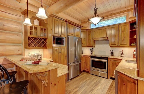 Fiddler Lake Resort Chalet De Esquí | Waterfront - Family, Pool & Spa