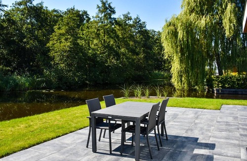 Loosdrecht Casa | Waterfront Family Retreat