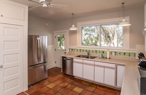 Beaufort Casa | Waterfront Farm- 1.5 Miles from Downtown Beaufort