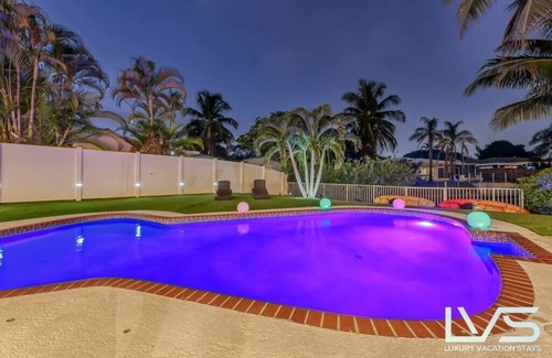 South Corals Casa | Waterfront Fun Sport House/Ping Pong/Pool/PutPut