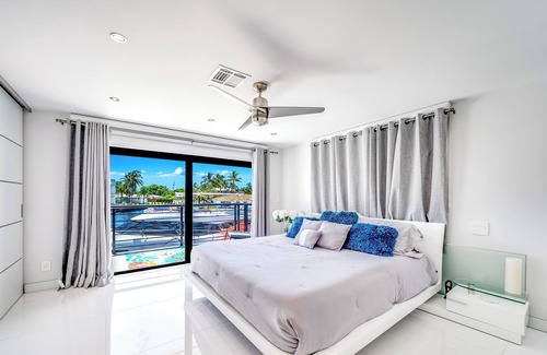 Pompano Isles Casa | Waterfront Gem+Heated Pool+Hot Tub! 1 Mile 2 Beach