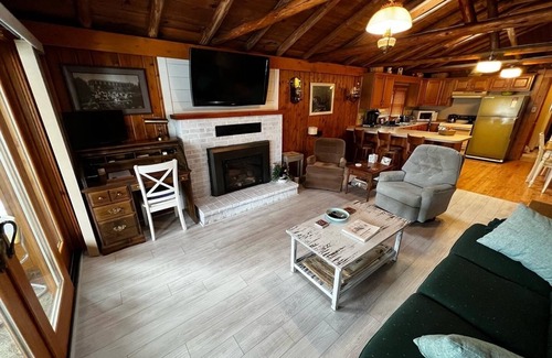Long Lake Cabina | Waterfront Getaway on Beautiful Long Lake!