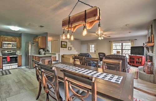 Gordon Casa | Waterfront Getaway w/ Deck: Pet & Family Friendly!
