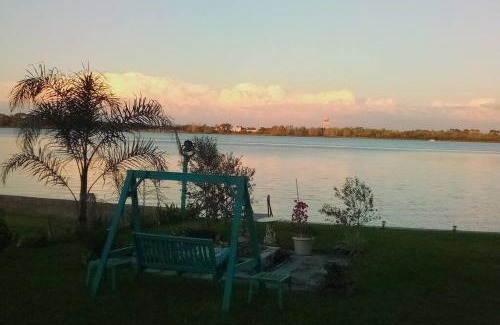 Polk City Casa | Waterfront Glamping Near Orlando