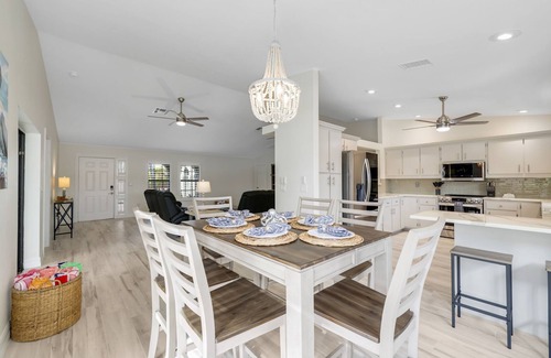 Lochmoor Waterway Estates Casa | Waterfront Heated Pool Home Retreat, Direct Gulf Access, Special Deals