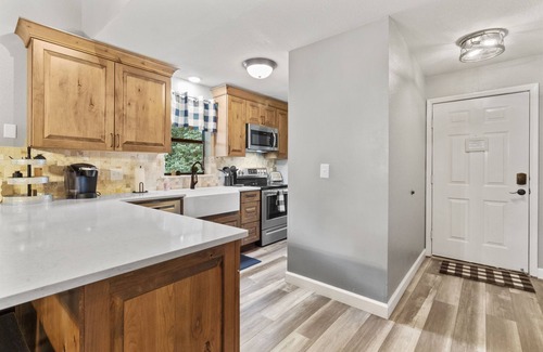 Table Rock Condominio | Waterfront Hideaway~Luxury Corner Lakeview~Pools
