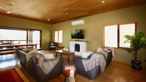 Sanctuary Point Casa | Waterfront Hideway - Sanctuary Point - The Ultimate Spot to Relax