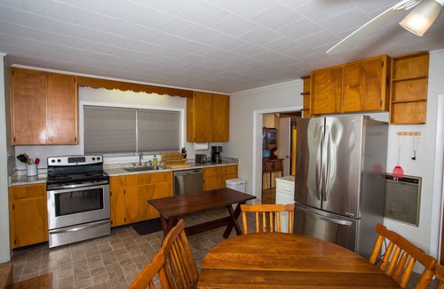 Fort Walton Beach Casa | Waterfront Home |Private Dock and Water Access |20 mins by boat to Crab Island |Military Welcome