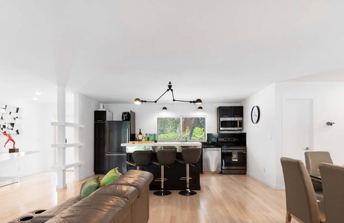 Lighthouse Point Casa | Waterfront Home with 5BR-4BTH & Pool