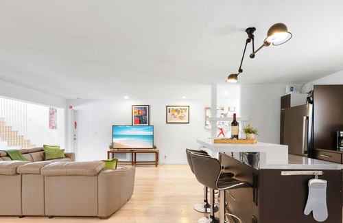 Lighthouse Point Casa | Waterfront Home with 5BR-4BTH & Pool