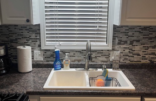 Ellston Casa | Waterfront home at Sun Valley Lake 1 hour 15 minutes south of Des Moines